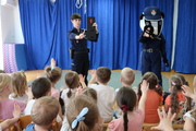 Sierżant Borsuk na spotkaniu z przedszkolakami